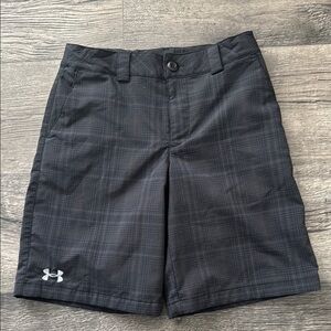 Under Armour Kids Gray Plaid Shorts, size medium